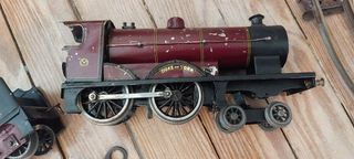Tren antiguo Bassett-Lowke con rieles originales