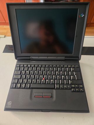 Portátil IBM + ratón Microsoft