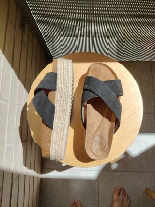Sandalias Michael Kors negras plataforma