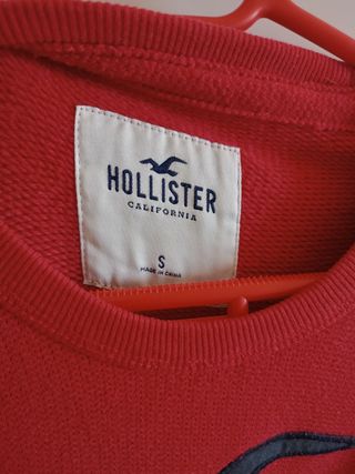 Jersey Hollister color cereza 