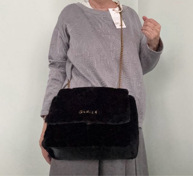 Borsa Gaelle nera ecopelliccia