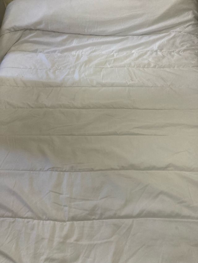 Edredón blanco - acolchado de regalo un picador aj