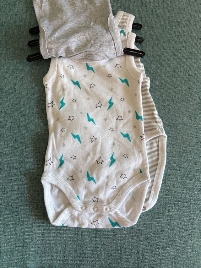 3 Bodys Bebé 3 Meses - Súper Cute