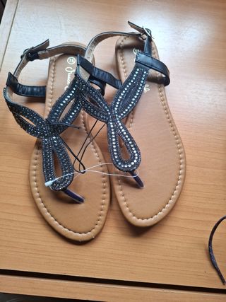 Sandalias negras talla 38 - 7.5 nuevas