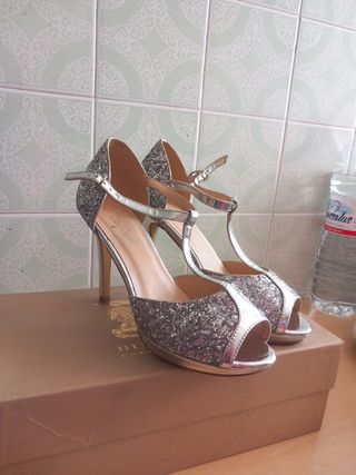 Tacones plata brillo boda