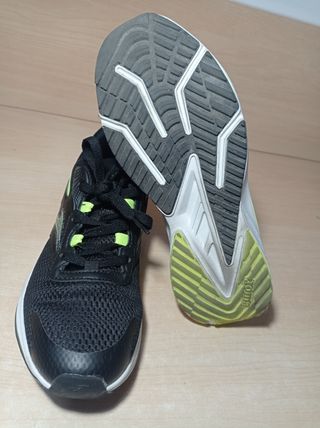 Zapatillas Deporte Talla 42 - Nuevas