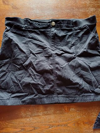 Gonna nera con pantaloncini tg M