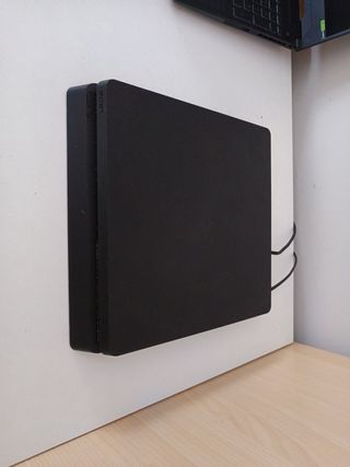 PS4 Slim 1TB con 2 mandos y su caja PRECIO NEGOCIA