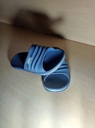 Chanclas azules talla 41