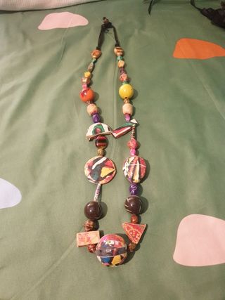 Collar multicolor hecho a mano