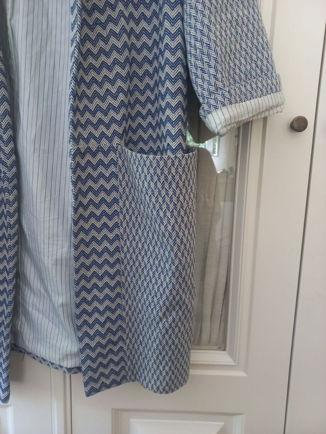 Chaqueta  abierta  zigzag azul y blanco