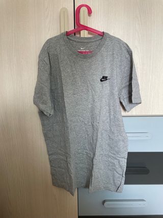 Camiseta Nike gris - Talla M