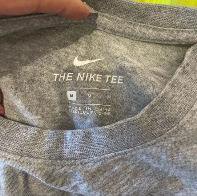 Camiseta Nike gris - Talla M