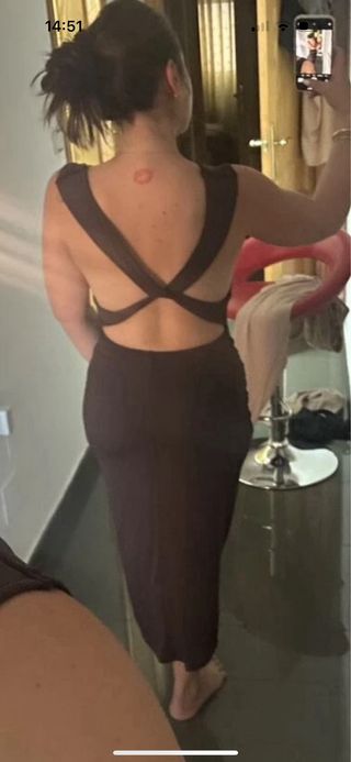 Vestido midi marrón ajustado