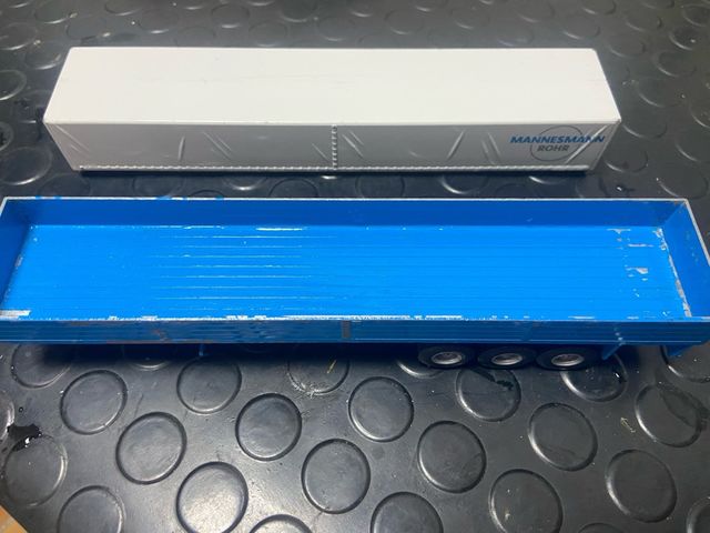 Semirremolque MANNESMANN - Remolque azul