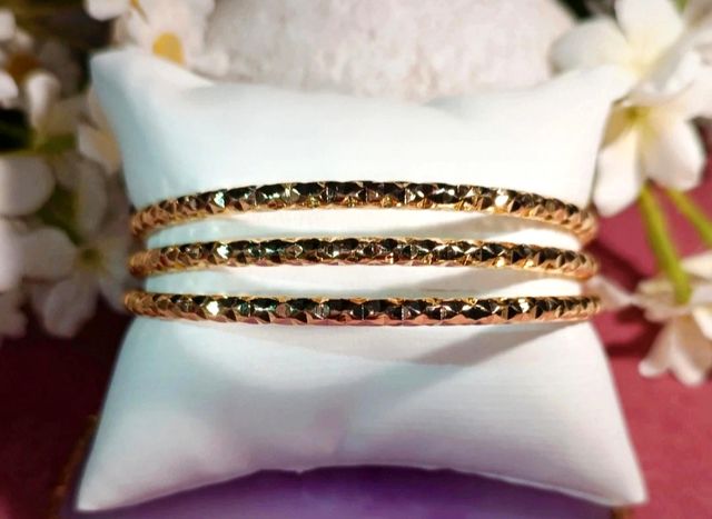 Pulseras chapadas en oro 18K - 3 unidades