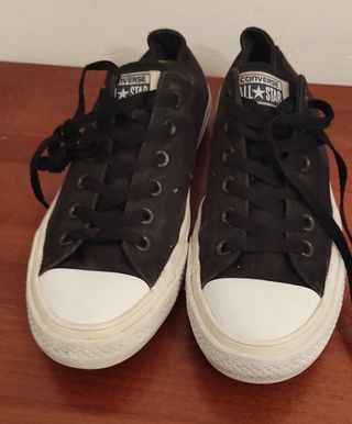 Converse Chuck Taylor negras talla 41.5