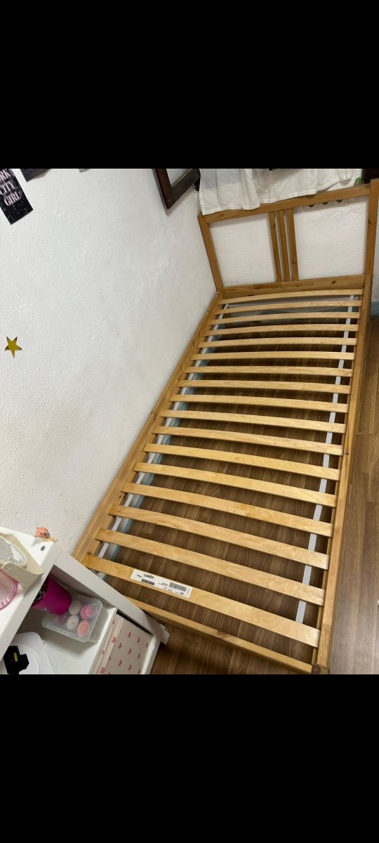 Cama individual de madera luröy