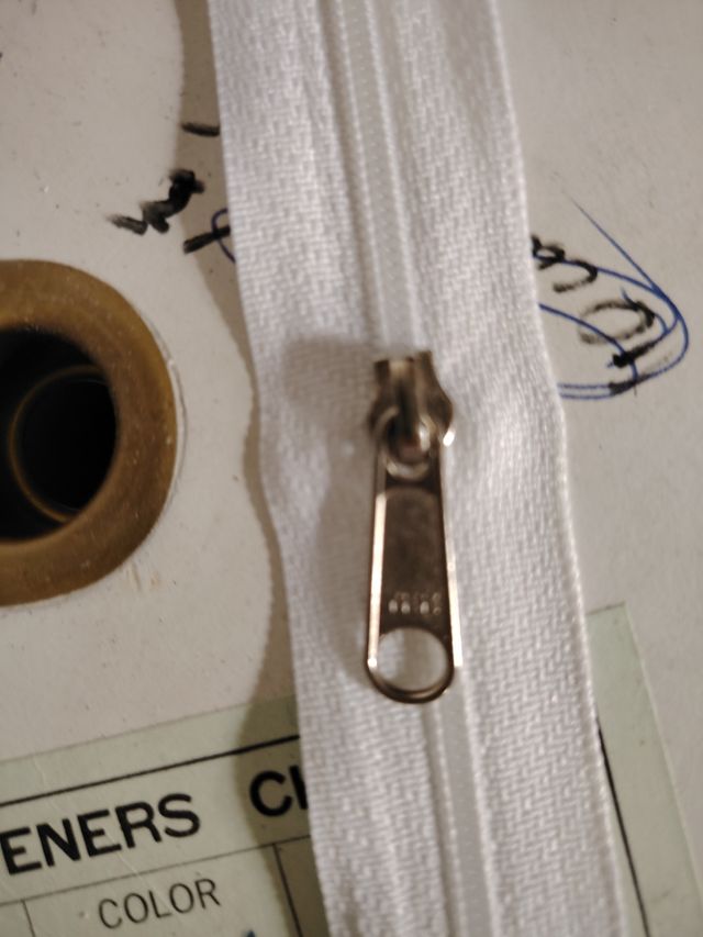 Cremallera blanca nº3 YKK