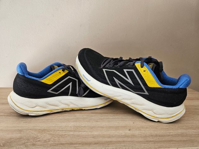 Zapatillas New Balance Vongo 44