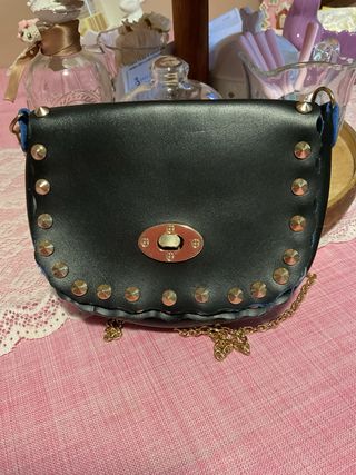 Mini borsa nera con borchie oro