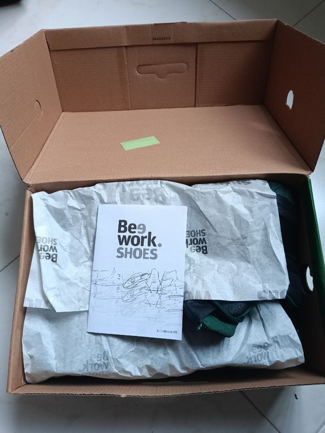 Botas Bee Work. TYR S3 - Tamanho 44