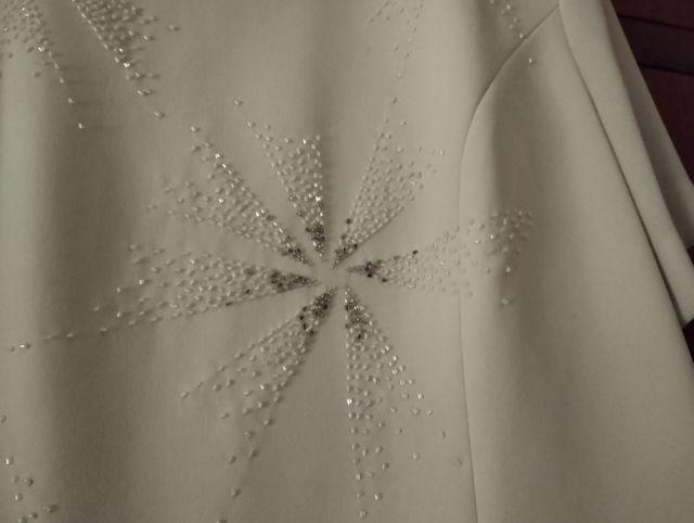 Traje falda larga, cuerpo y foulard