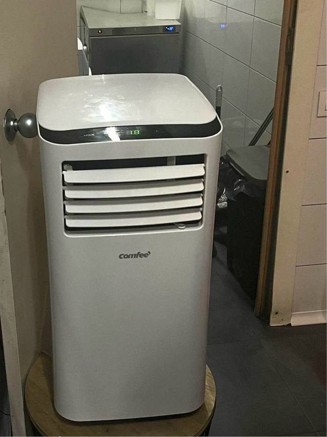 Aire acondicionado Comfee - Portátil Clase A