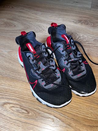 Zapatillas Nike React - Negras y Rojas