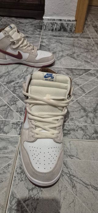 Nike Dunk SB Pro - Sail Bright Crimson
