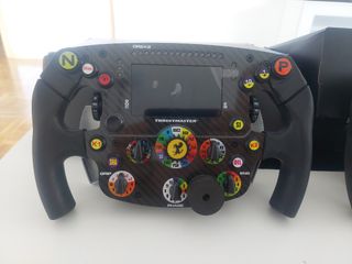 2 volanti Thrustmaster SF1000