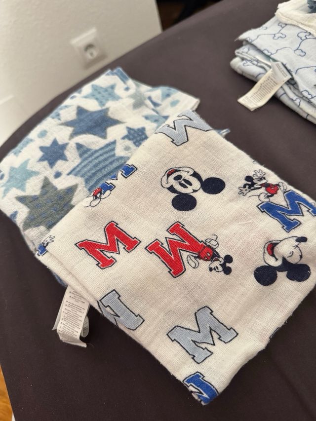 REGALO 2 MUSELINAS+ PACK MUSELINAS + PAÑUELOS BEBÉ