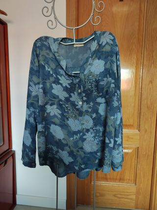 Blusa floral azul - Talla XXL