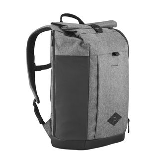 Mochila de montaña y senderismo 23L Quechua NH500 Rolltop.