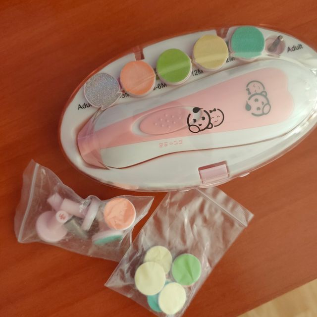 Lima uñas bebé eléctrica rosa