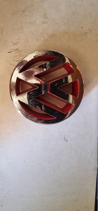 Emblema frontal VW Golf 5