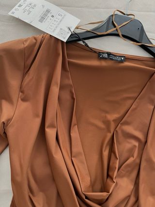 Top Zara marrón poliamida