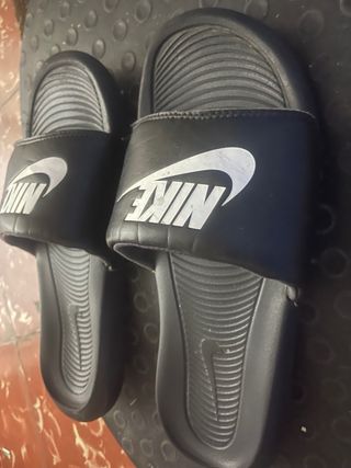 Chanclas Nike negras - cómodas