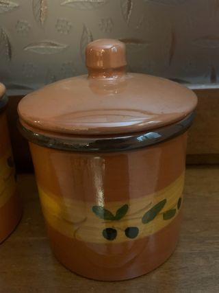 Barattoli in ceramica (tre pezzi)