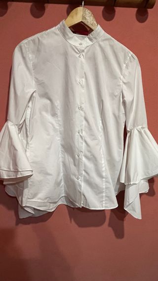 Blusa blanca - Mangas campana