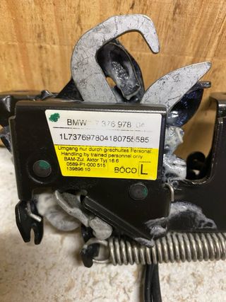 737697704 serratura del cofano destra BMW