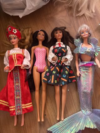 Muñecas Barbie  se vende el lote entero 12 barbis 