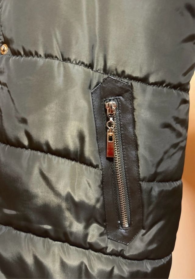 Chaquetón acolchado verde oscuro