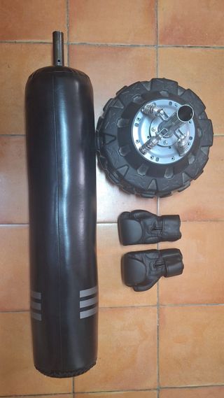 Saco boxeo + base + guantes.