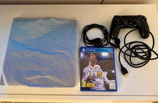 PlayStation 4 + mando y juego