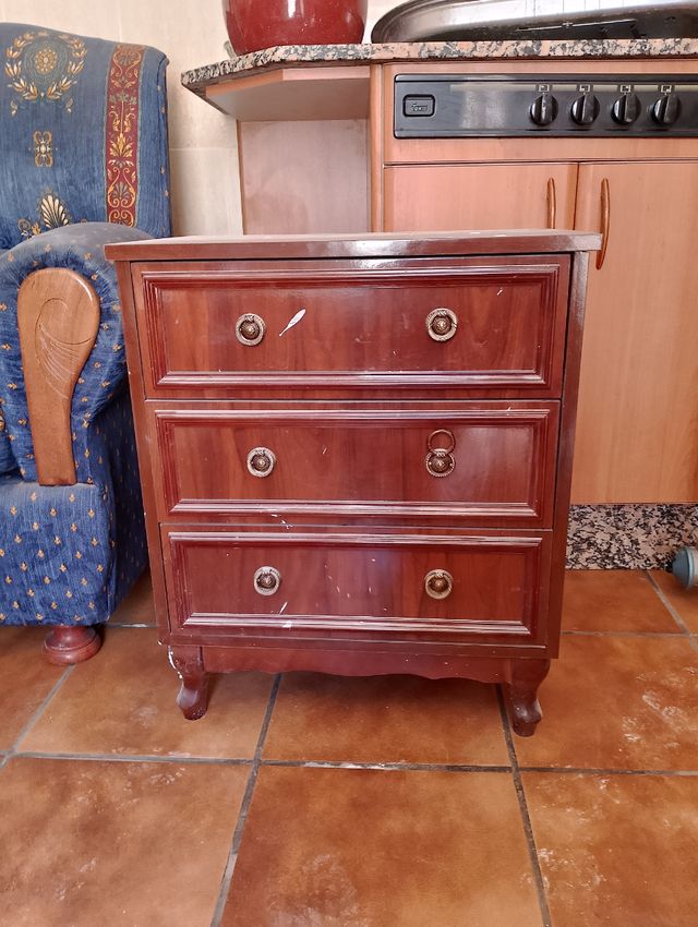 Mesita de noche 3 cajones madera