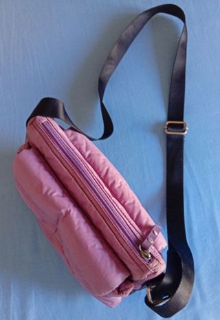 Borsa Keshia  a tracolla