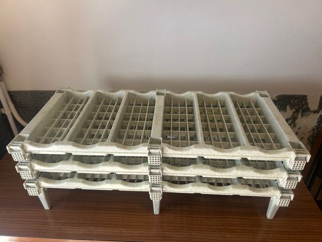 Portabottiglie in plastica beige - 3 pezzi