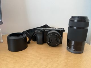 Sony α6000 + 2 objetivos