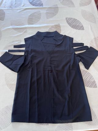 Vestido negro fiesta - hombros descubiertos
